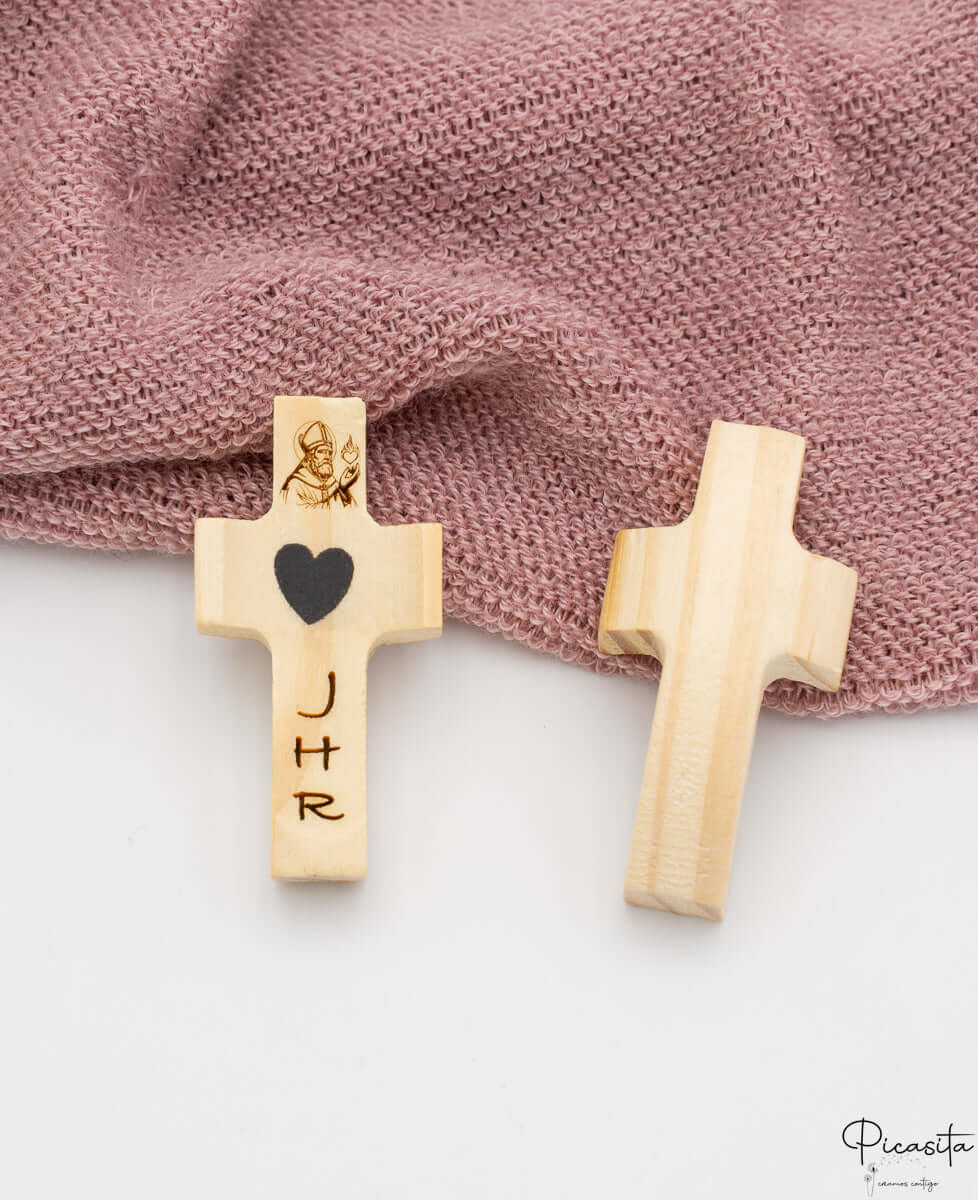 10 Cruces de Consuelo Cruz de Corazón