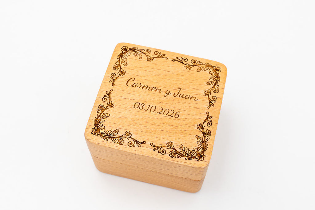 Personalisierte Ringbox für Verlobung und Hochzeit