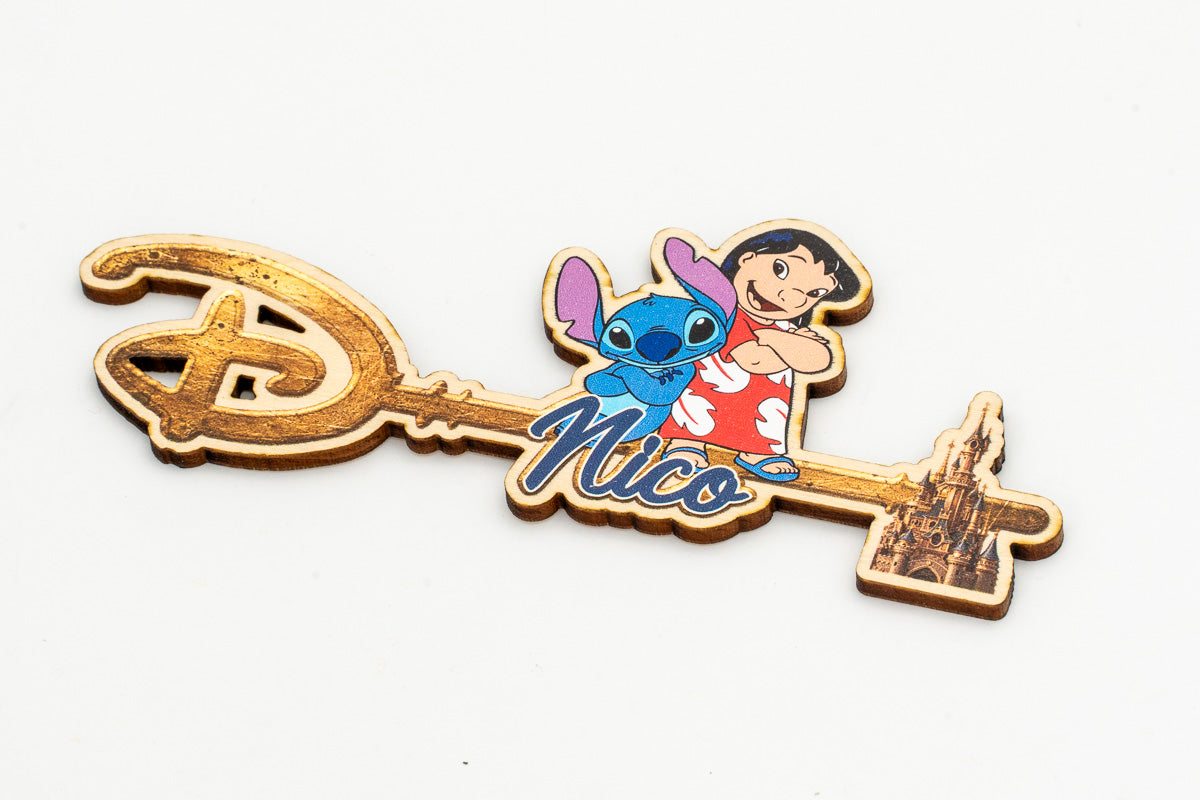 Disney-Schlüssel mit personalisiertem Namen und Figuren aus Lilo und Stitch