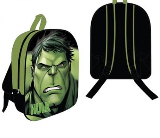 Mochila escolar de Hulk con frontal estampado y vista trasera de tirantes acolchados regulables.