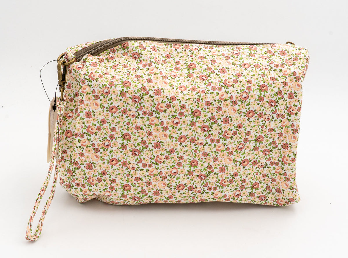 Personalisierte Tasche mit Kulturbeutel