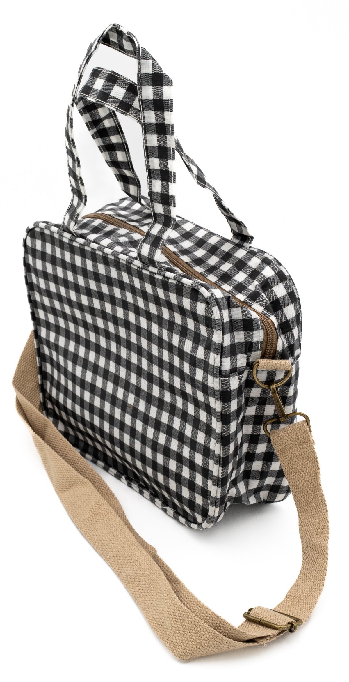 Wechselwäsche-Tasche aus schwarzem Vichy-Karo mit Schultergurt, Seitenansicht