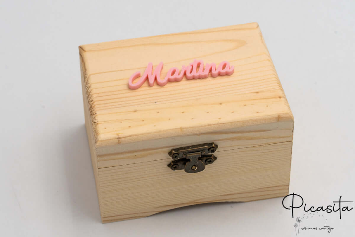 Caja de Madera Personalizada con Nombre