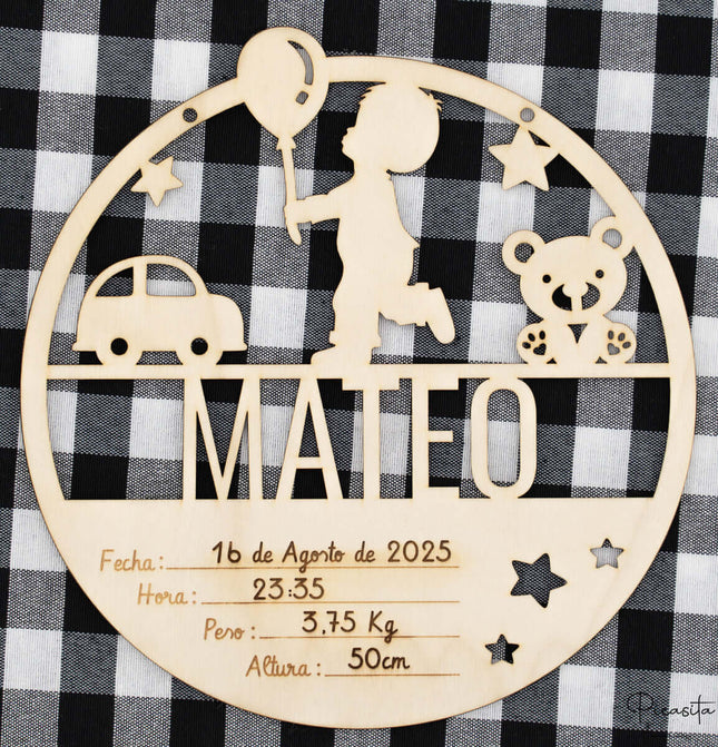 natalicio_nino_en_madera_circular
