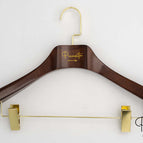 PCL01 (Buche · Braun · 44,5cm · 2cm · 6cm · Goldene Klammern)