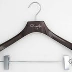 PCL02 (Buche · Braun · 44,5cm · 5cm · Silberne Klammern)