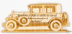 Grabado láser en madera de contrachapado con diseño de coche antiguo y texto emotivo.